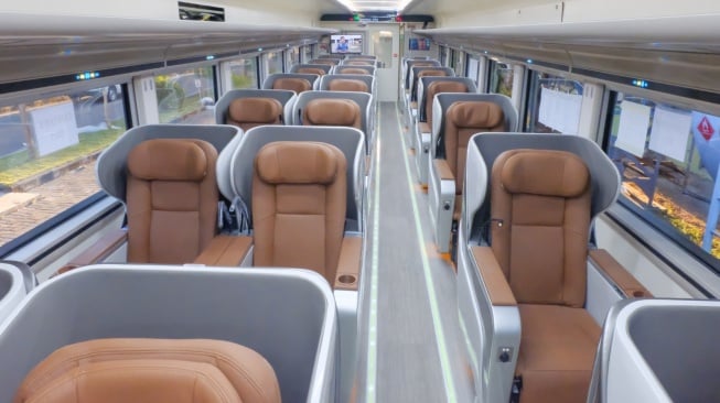 Besok, Penumpang Kereta Api Argo Lawu Bakal Rasakan Kursi Baru